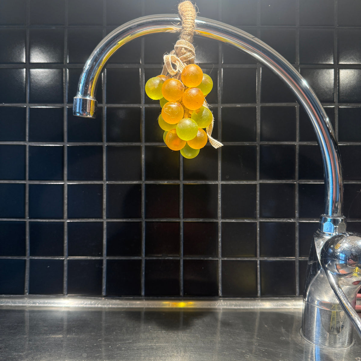 Cozy Hem roku ziepes ar aprikožu un savvaļas vīģu aromātu